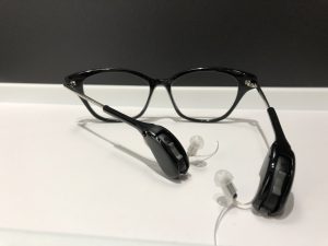 Lunette auditive vue de derrière - Gauthier Gasnal Audioprothésiste